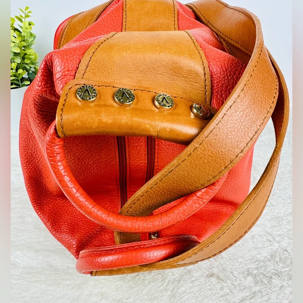 RARE Vintage Valentina Coral Convertible Bucket Bag Leather
